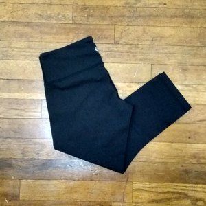 Black Lululemon Cropped Leggings
